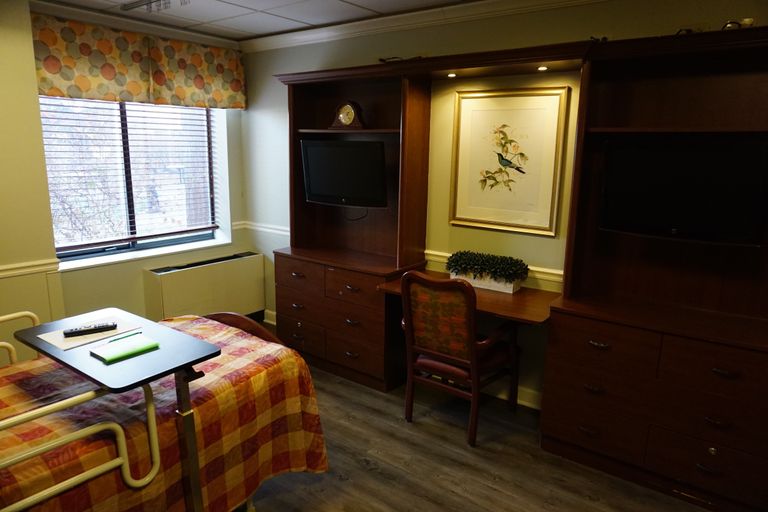 Meadowbrook Manor Naperville (UPDATED) Get Pricing & See 6 Photos